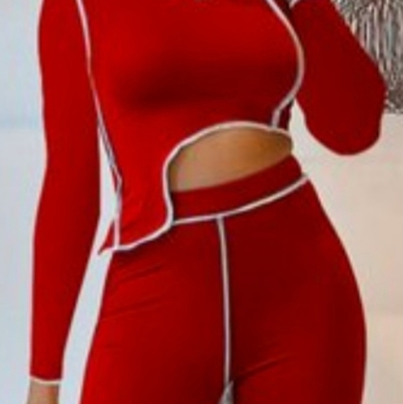 Red Asymetrical Cut Croptop Mock Neck Long Sleeved 2pc Pantset Women's Size XXL - Picture 2 of 3